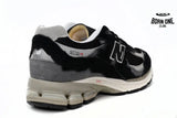 New Balance 2002R Protection Pack Black Grey M2002RDJ
