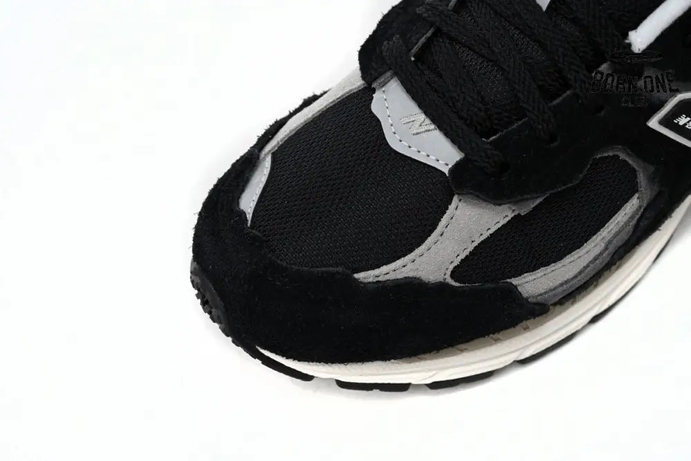 New Balance 2002R Protection Pack Black Grey M2002RDJ
