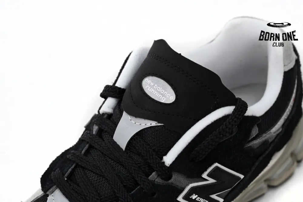 New Balance 2002R Protection Pack Black Grey M2002RDJ