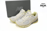 New Balance 2002R AURALEE White M2002RA1