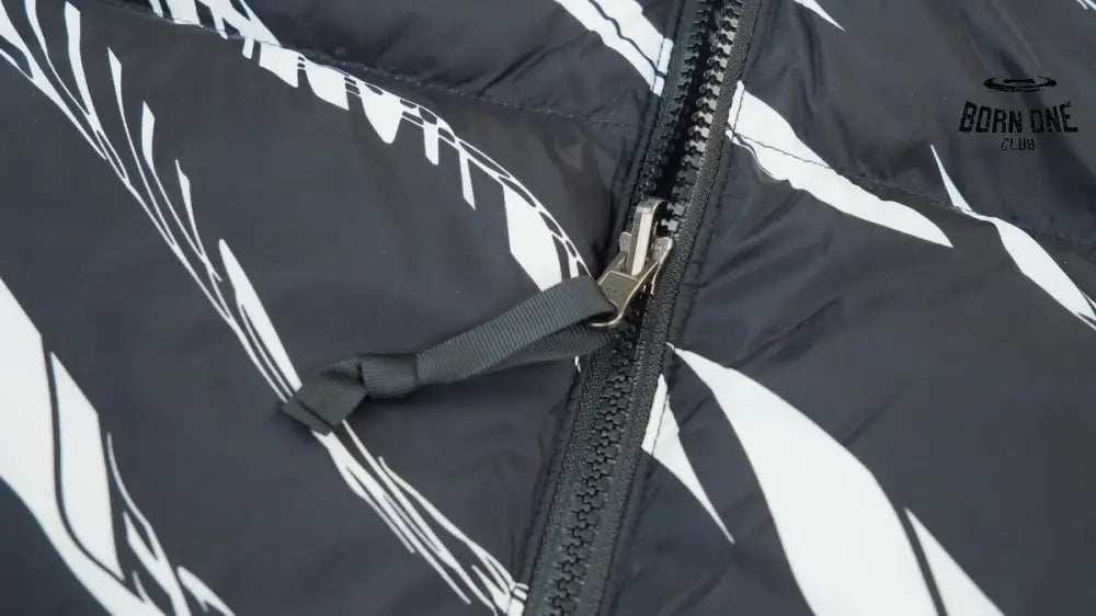 The North Face Splicing White And Black Zebra Jaqueta