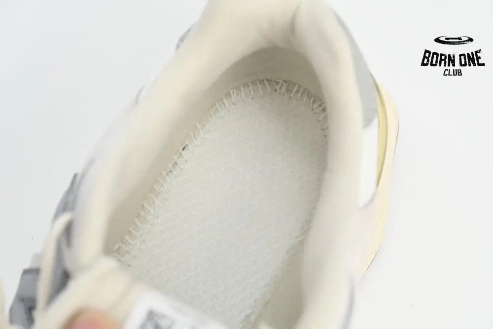 New Balance 9060 Pale U9060ECA