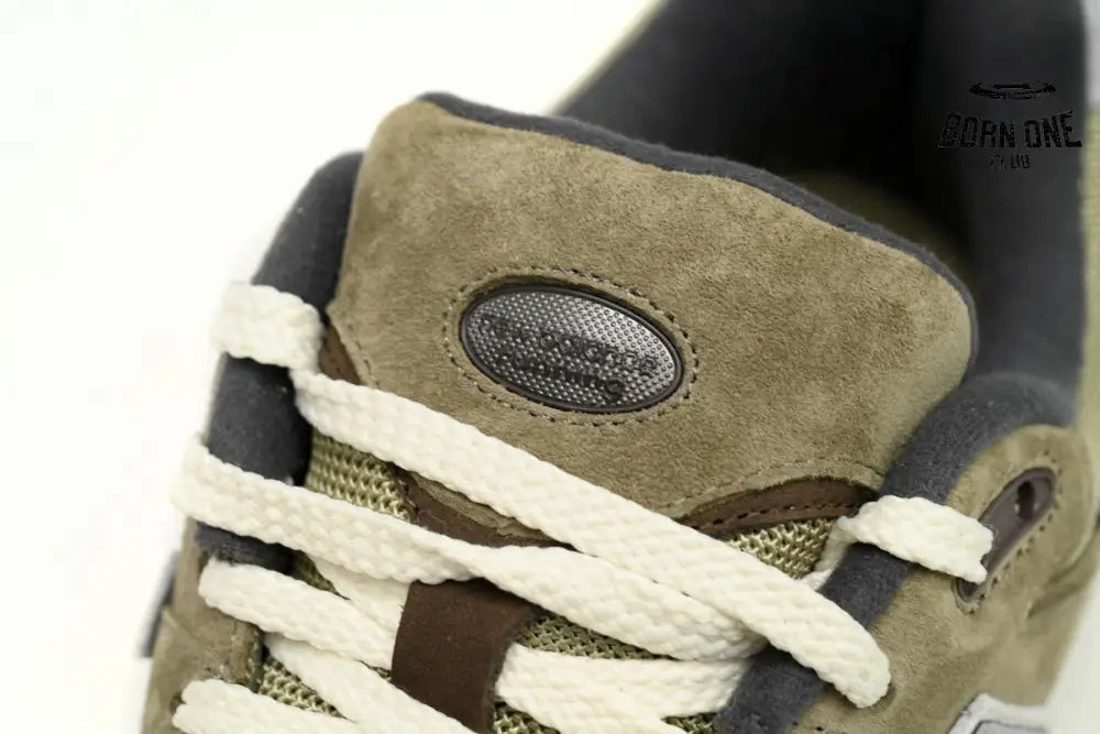 New Balance 2002R Olive Brown M2002RHN