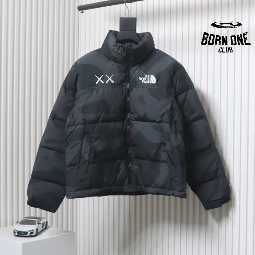 The North Face x KAWS Retro 1996 Nuptse Jaqueta Black