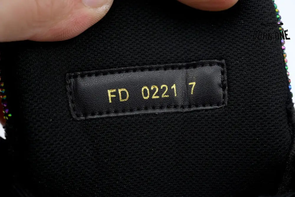 Louis Vuitton Trainer Black Rhinestones 1A815H