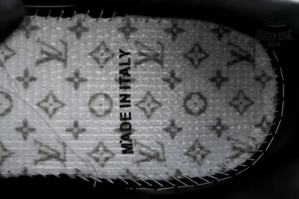 Louis Vuitton Trainer Full Black Diamond Sneakers