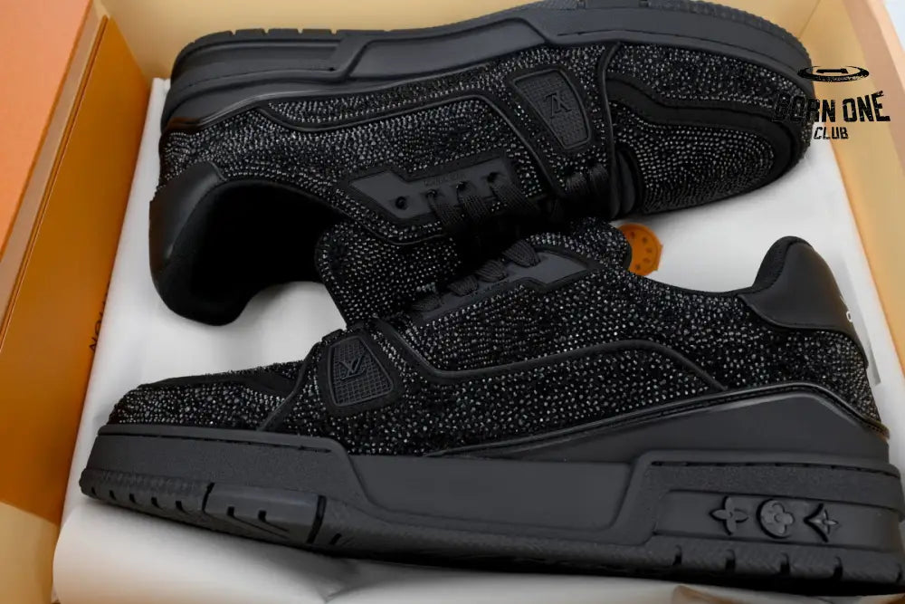 Louis Vuitton Trainer Full Black Diamond Sneakers
