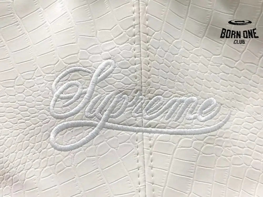 Jaqueta Supreme x Nike Varsity Branca
