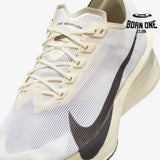 Nike ZoomX VaporFly 4 Bege