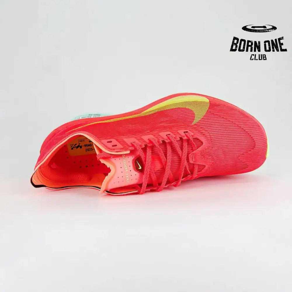 Nike ZoomX VaporFly 4 Vermelho