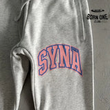 Conjunto Syna World College Logo Cinza/Rosa