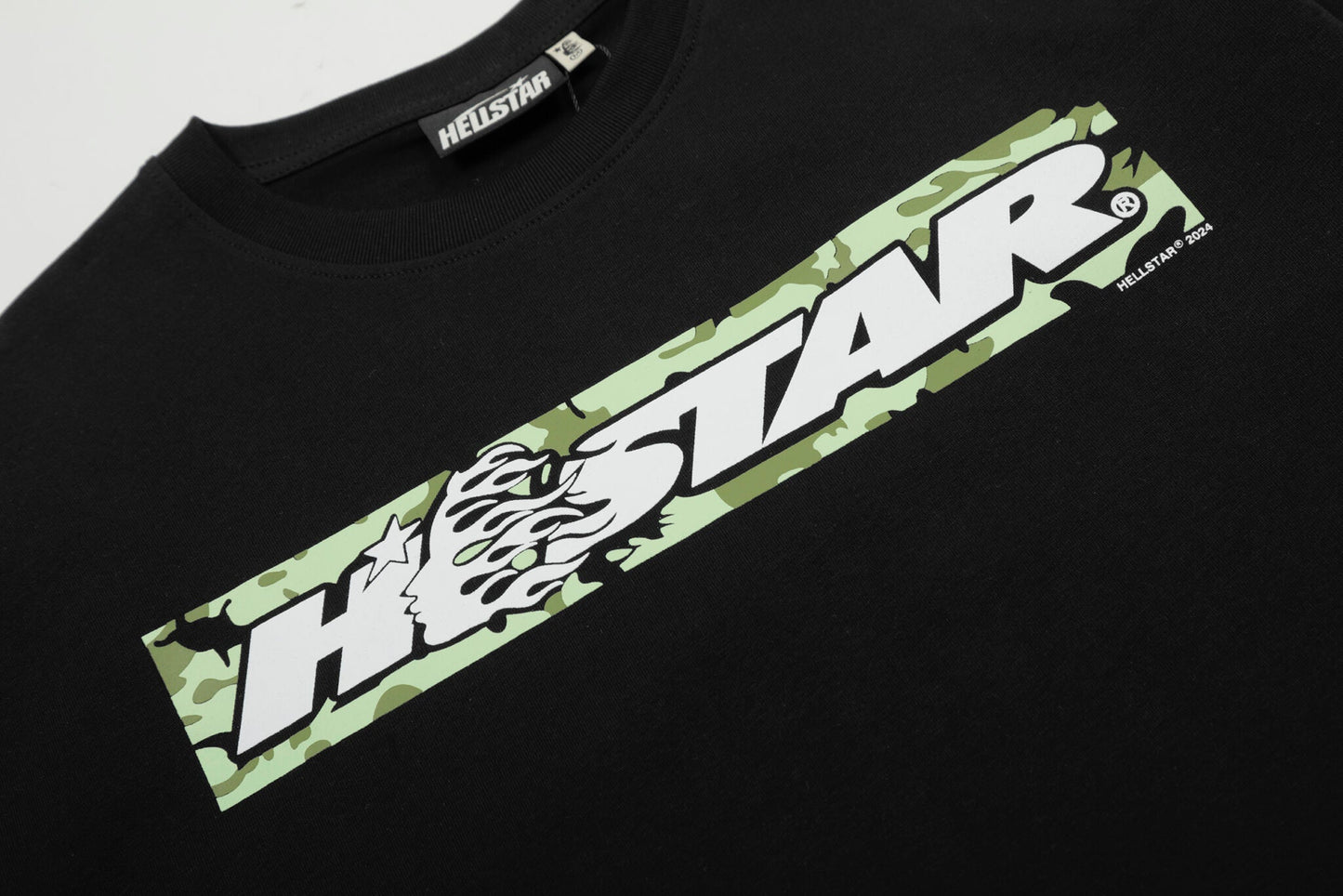 Camiseta Hellstar