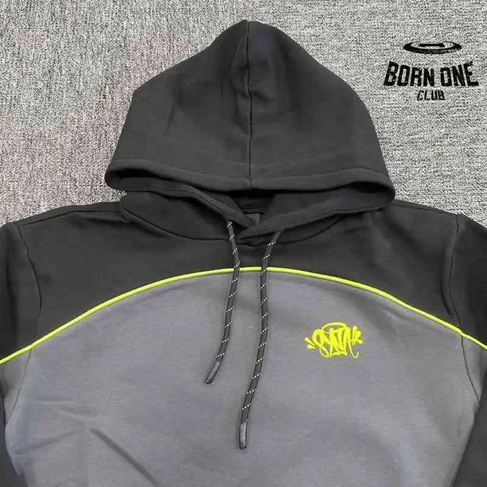 Conjunto Synaworld Pipe Hoodie & Shorts Cinza