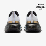 Nike Invincible Run 3 - Cinza/Preto Gold