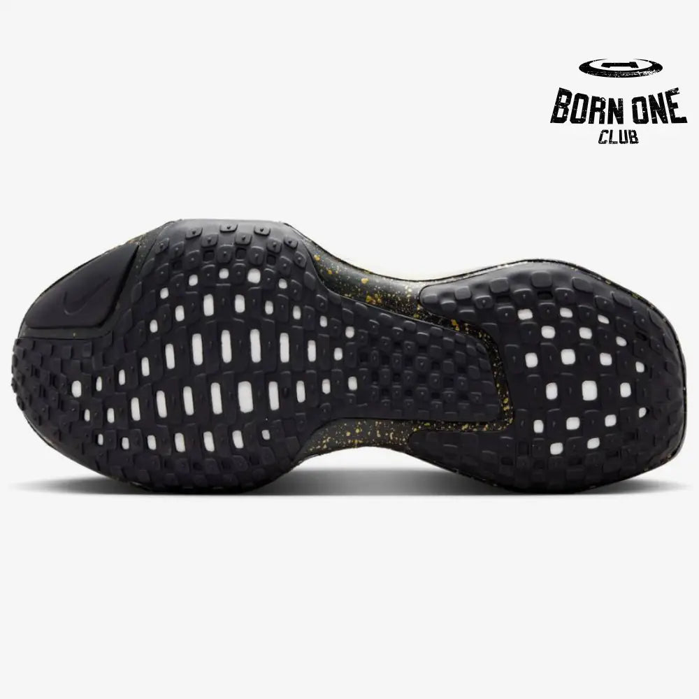 Nike Invincible Run 3 - Cinza/Preto Gold