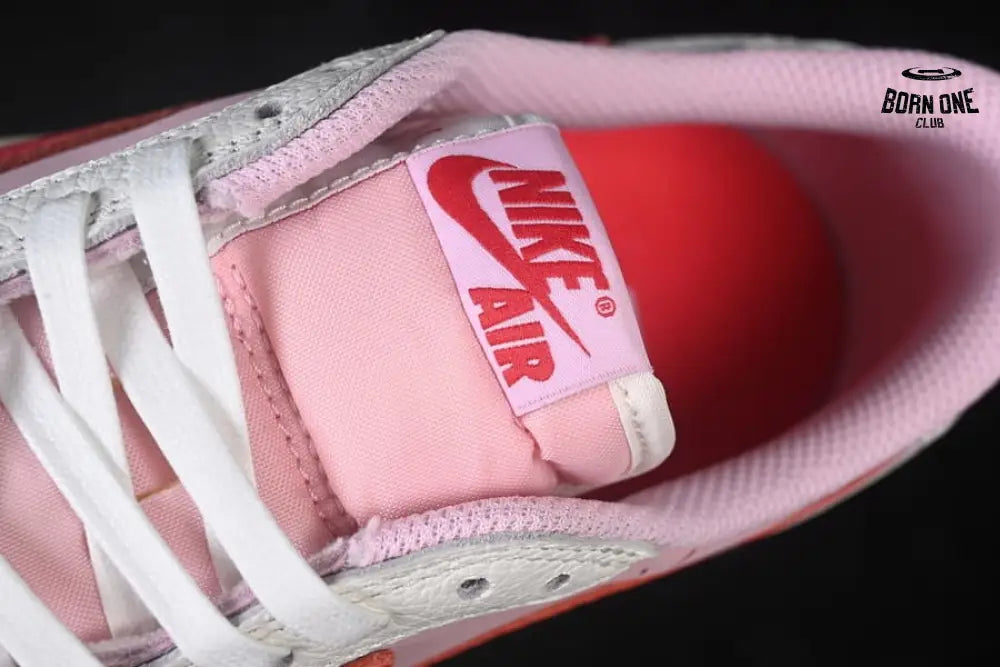 Travis Scott x Air Jordan 1 Low OG SP Sail Tropical Pink