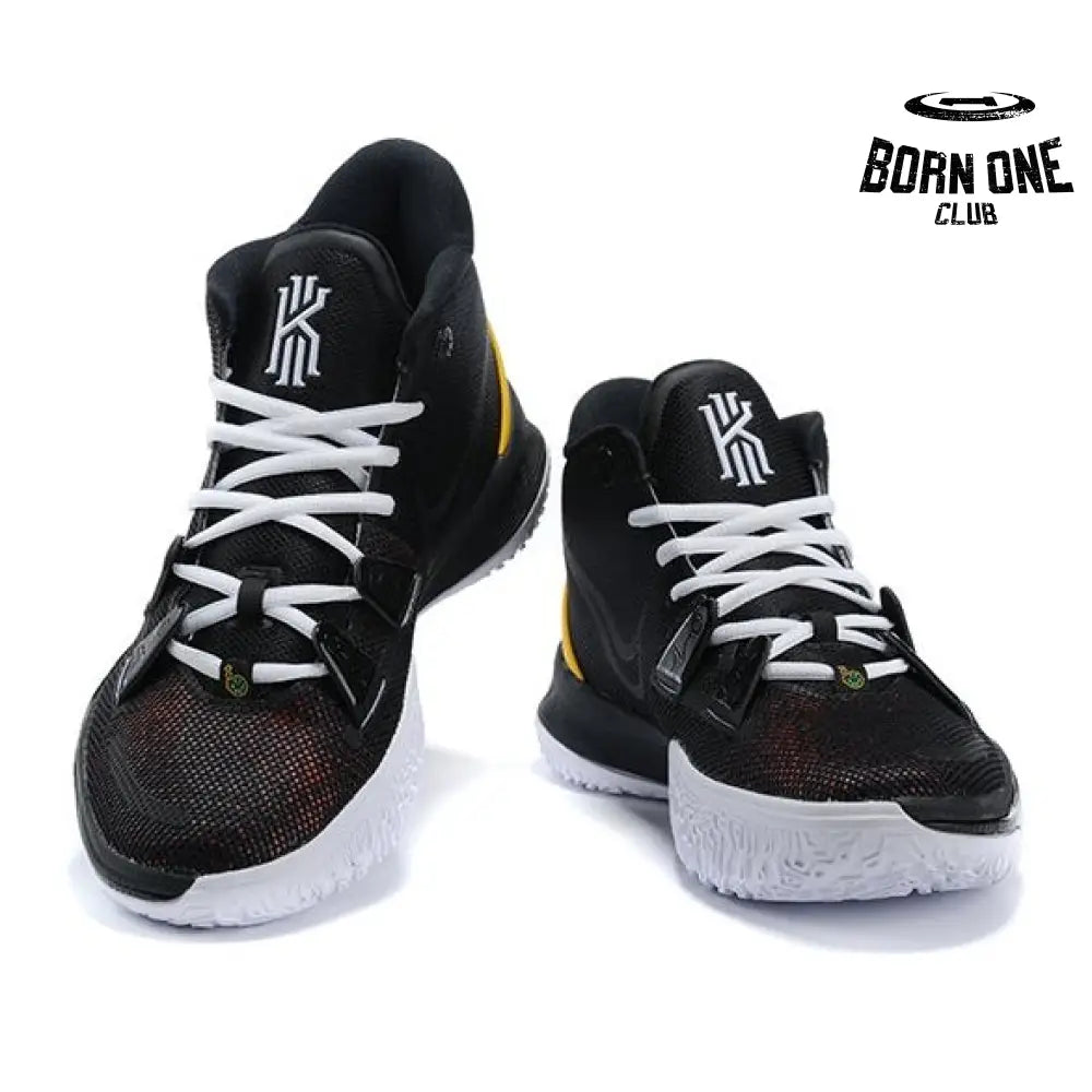 NIKE KYRIE 7 x ROSWELL RAYGUNS