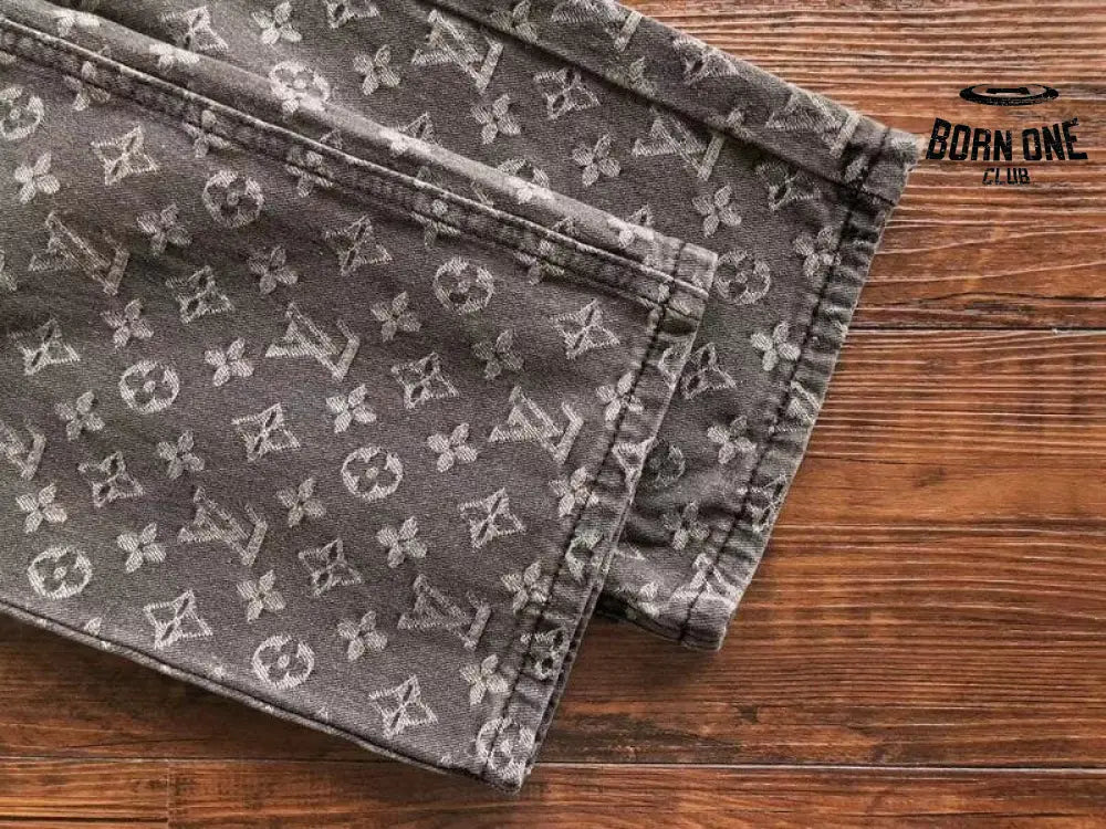 Calça Louis Vuitton Distressed Baggy Monogram Jeans