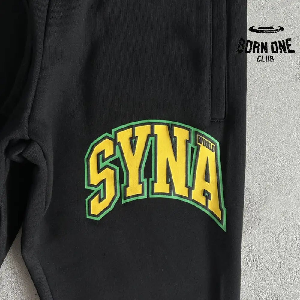 Conjunto Syna World College Logo Preto/Amarelo