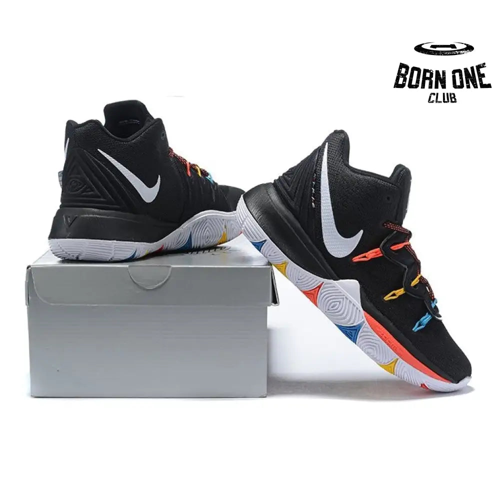 NIKE KYRIE 5 x FRIENDS