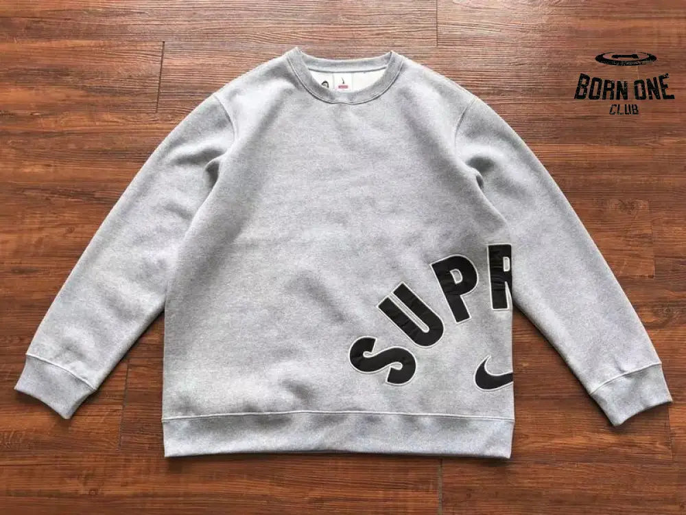Moletom Supreme Nike Arc Crewneck
