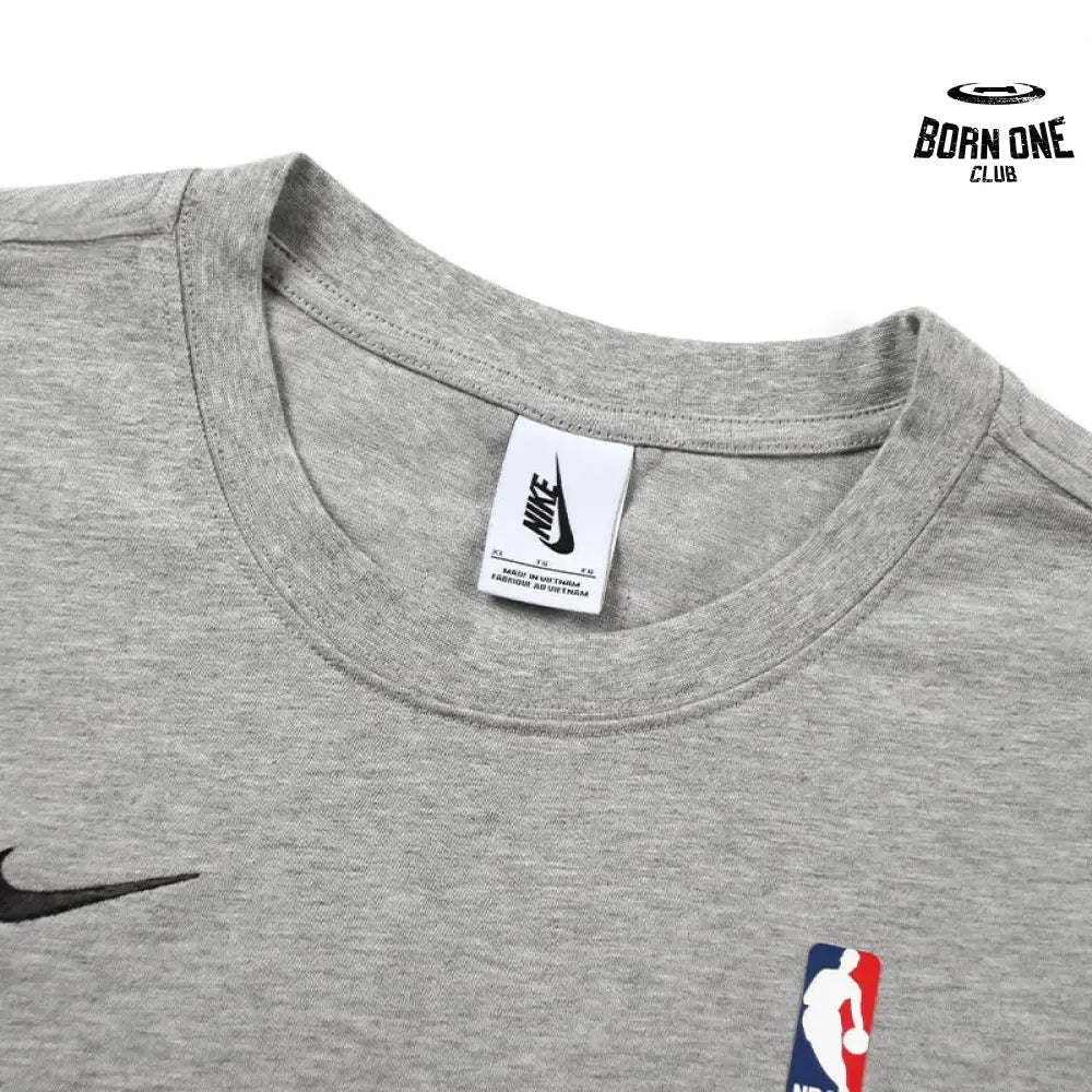 Camiseta Essentials