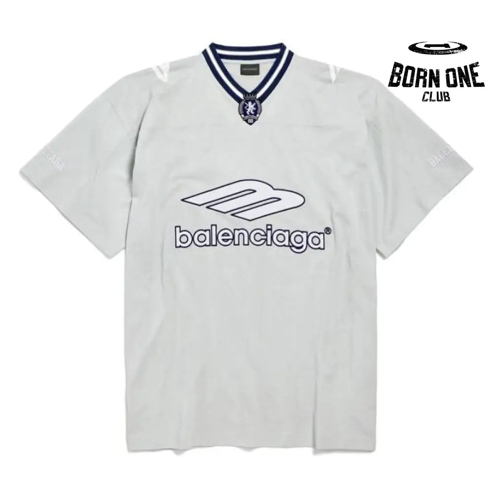 Camiseta Balenciaga Football V-neck Oversized Cinza