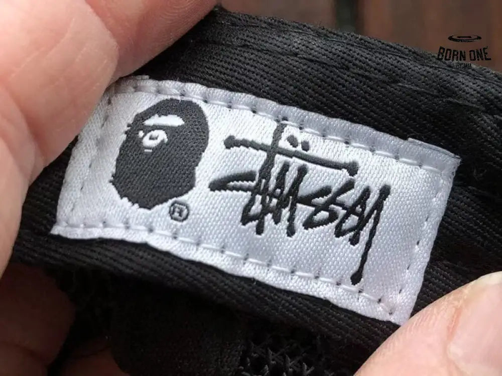 Boné BAPE x Stussy Trucker Black