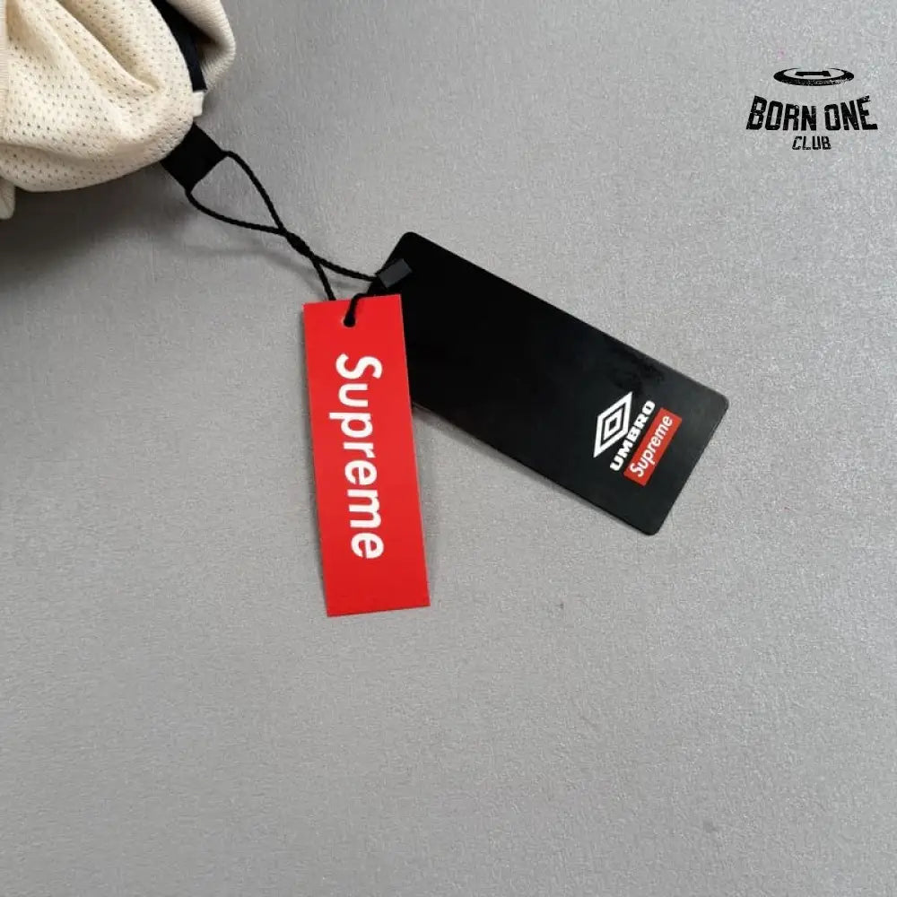 Conjunto Supreme x Umbro Cotton Ripstop Track Stone