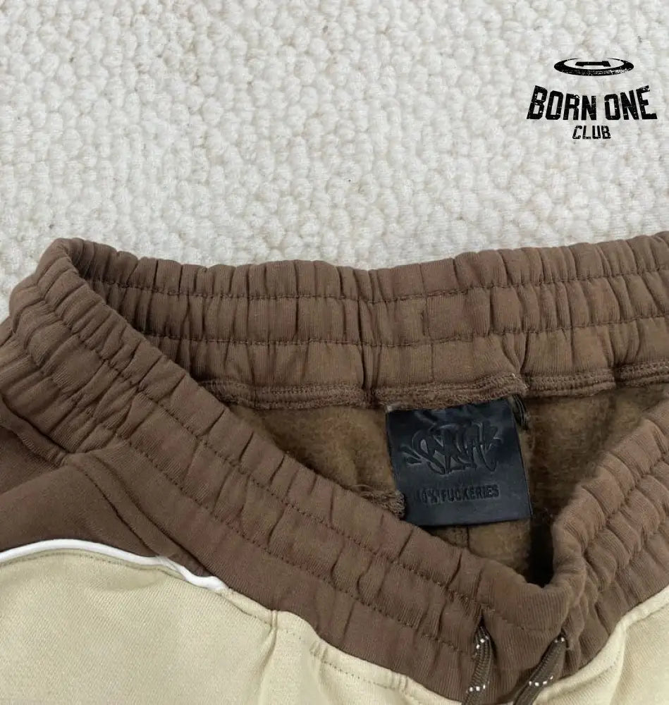 Conjunto Synaworld Pipe Hoodie & Shorts Bege