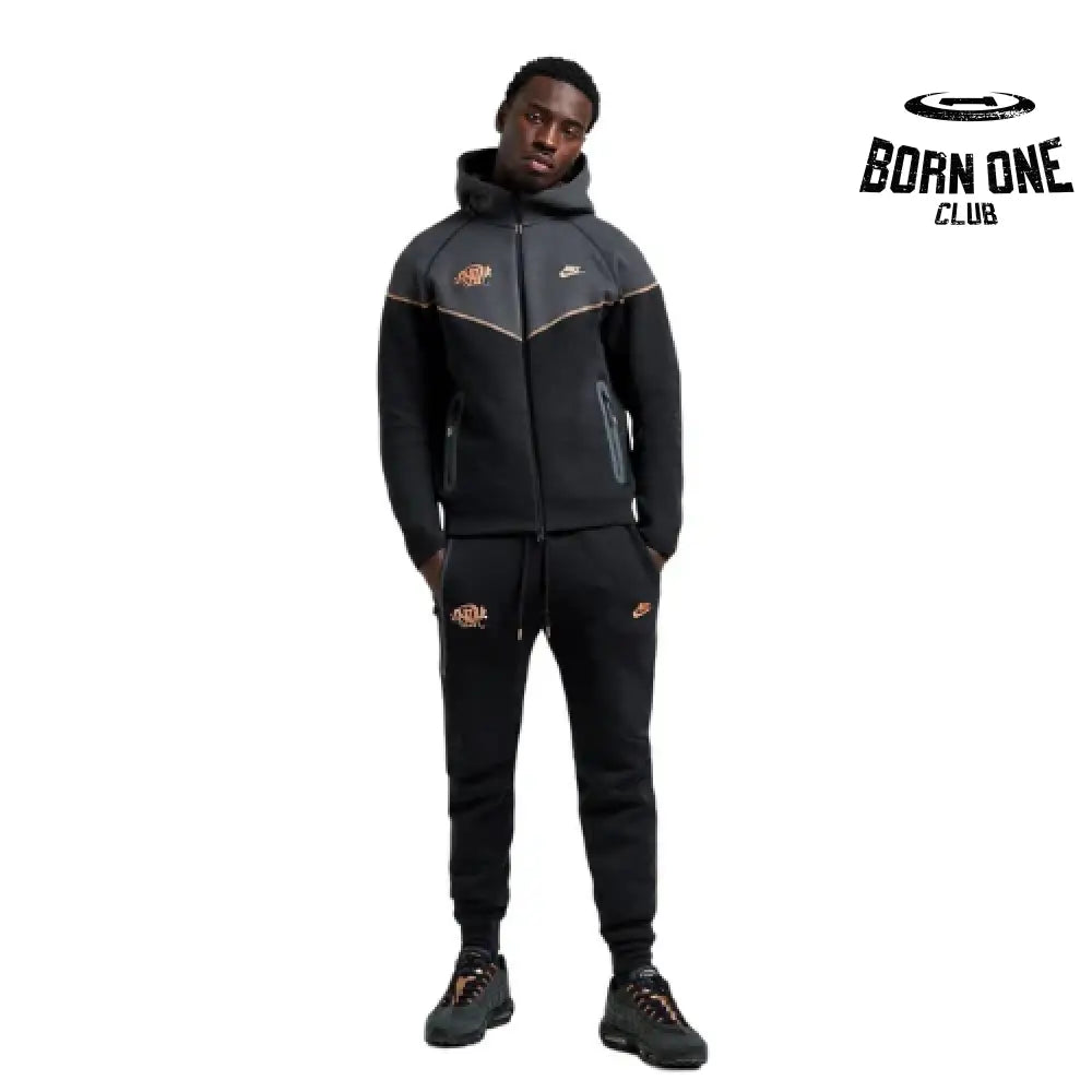 Conjunto Tech Fleece Nike x Syna World