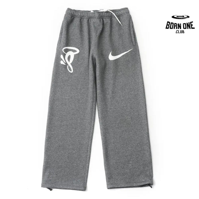Calça Syna World x Nike Solo Swoosh Fleece Grey