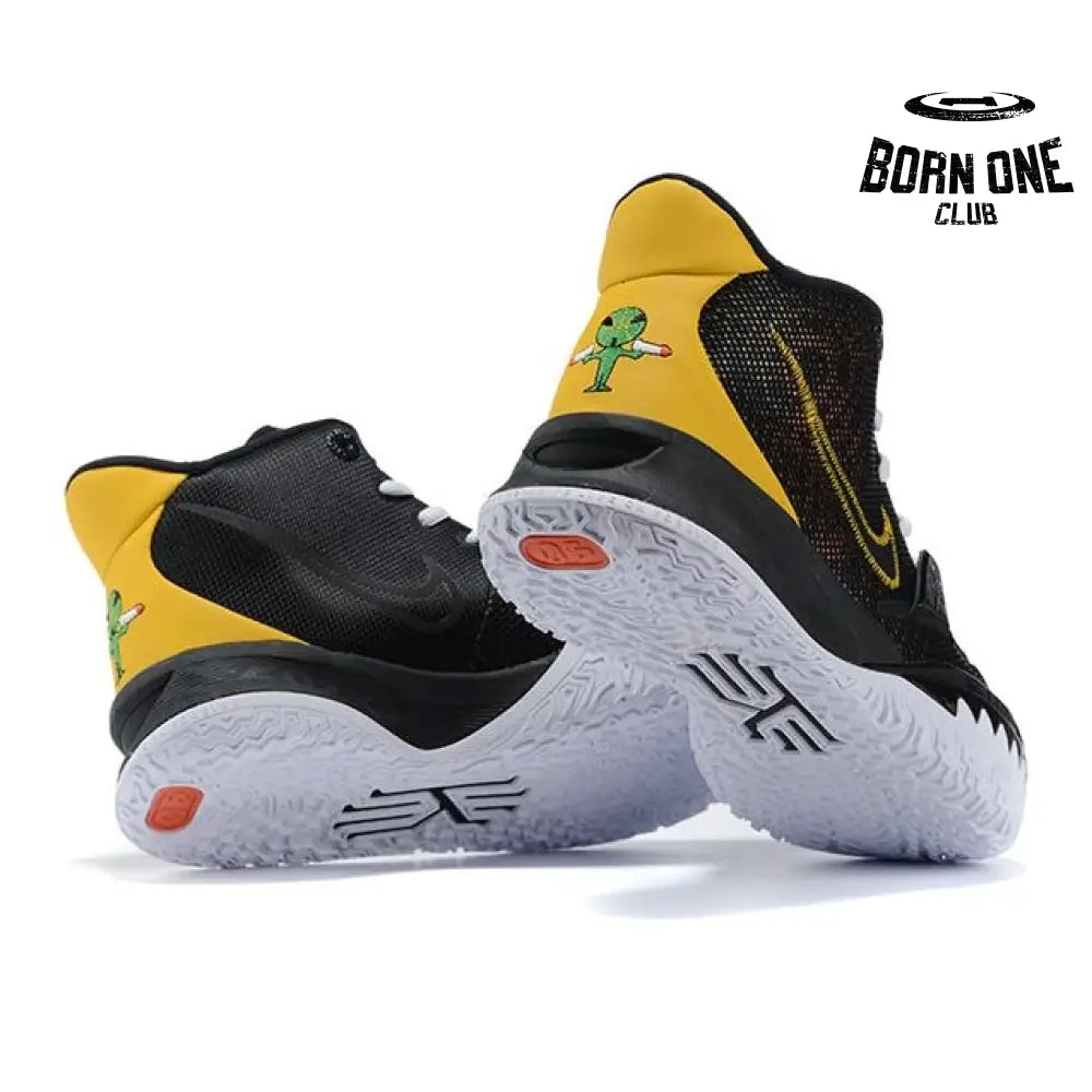 NIKE KYRIE 7 x ROSWELL RAYGUNS