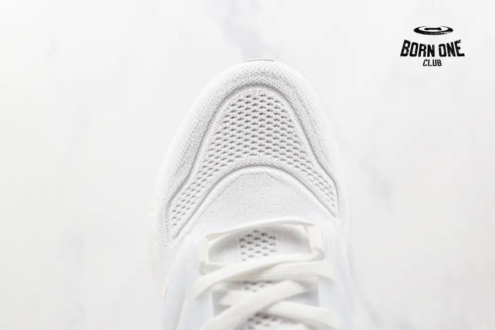 Adidas UltraBoost 22 Triple White Adidas Ultra Boost 22 Triple White