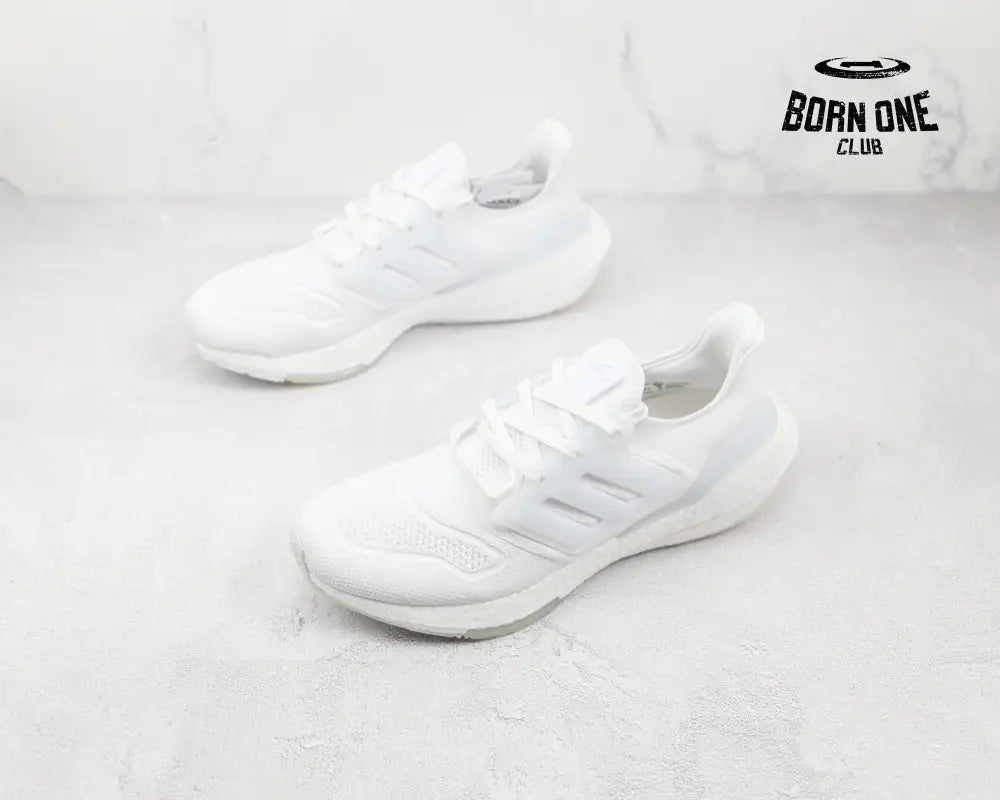 Adidas UltraBoost 22 Triple White Adidas Ultra Boost 22 Triple White