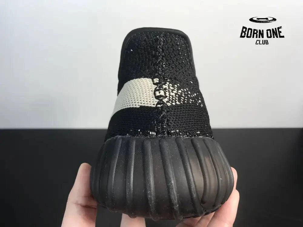 Adidas Yeezy Boost 350 V2 Oreo Adidas Yeezy Boost 350 V2 Oreo