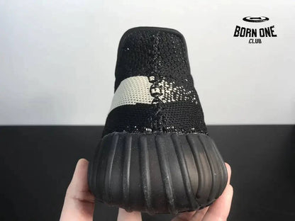 Adidas Yeezy Boost 350 V2 Oreo Adidas Yeezy Boost 350 V2 Oreo