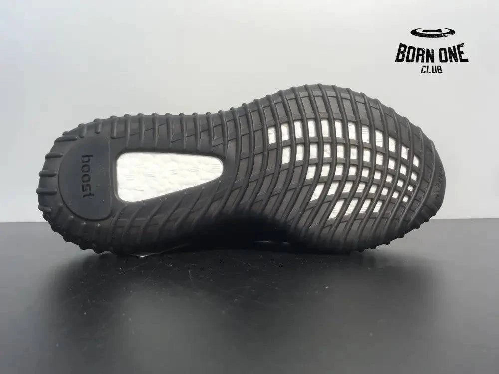 Adidas Yeezy Boost 350 V2 Oreo Adidas Yeezy Boost 350 V2 Oreo