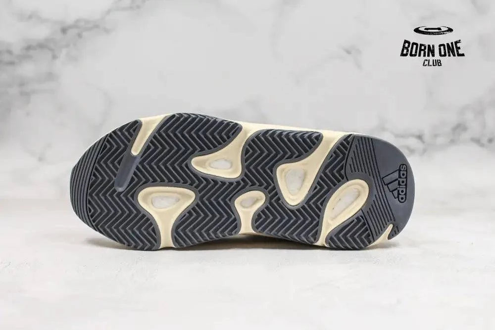 Adidas Yeezy Boost 700 Analog Adidas Yeezy Boost 700 Analog