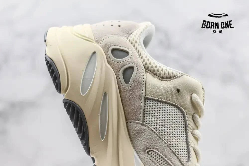 Adidas Yeezy Boost 700 Analog Adidas Yeezy Boost 700 Analog