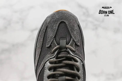 Adidas Yeezy Boost 700 Utility black Adidas Yeezy Boost 700 Utility black