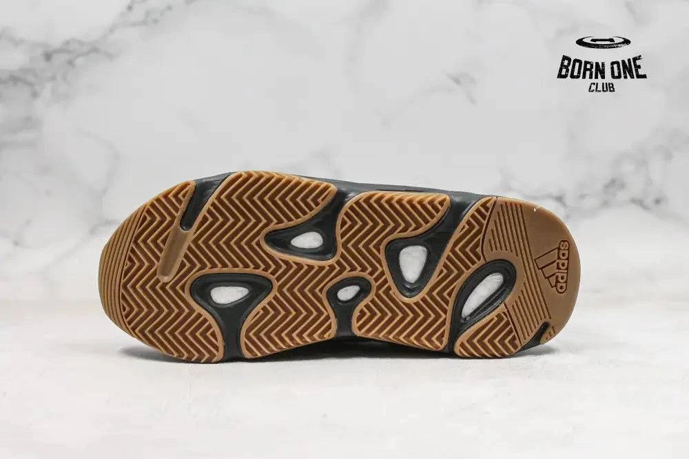 Adidas Yeezy Boost 700 Utility black Adidas Yeezy Boost 700 Utility black