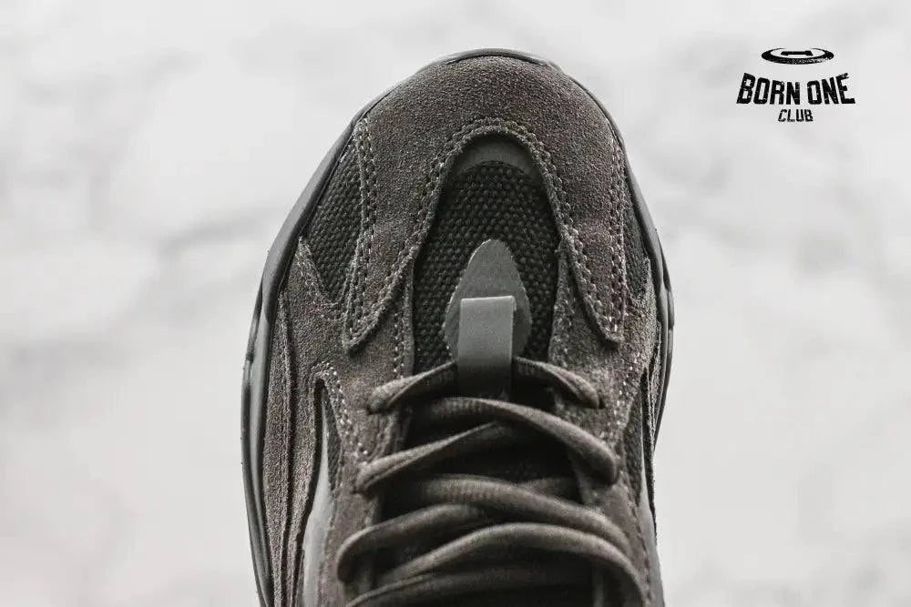 Adidas Yeezy Boost 700 Vanta Adidas Yeezy Boost 700 Vanta