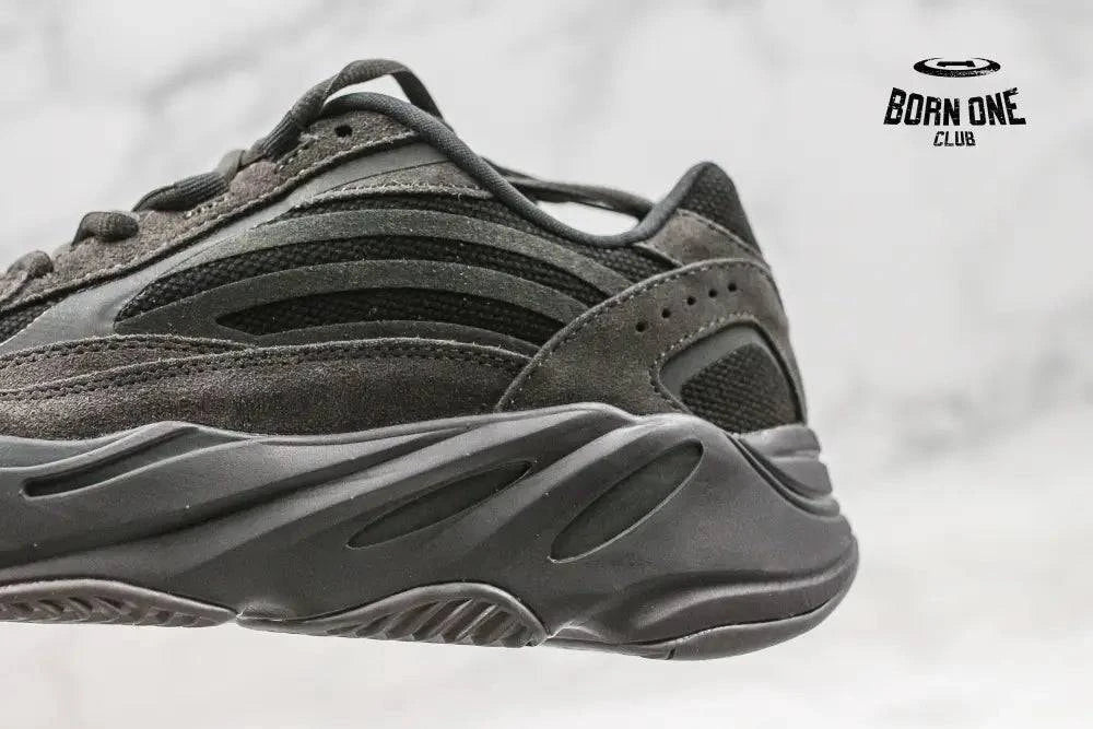 Adidas Yeezy Boost 700 Vanta Adidas Yeezy Boost 700 Vanta