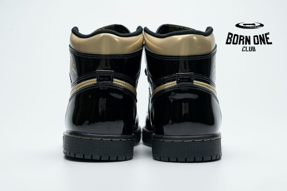 Air Jordan 1 Retro High Black Metallic Gold 555088-032