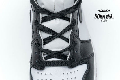 Air Jordan 1 Retro High Black Toe 555088-125