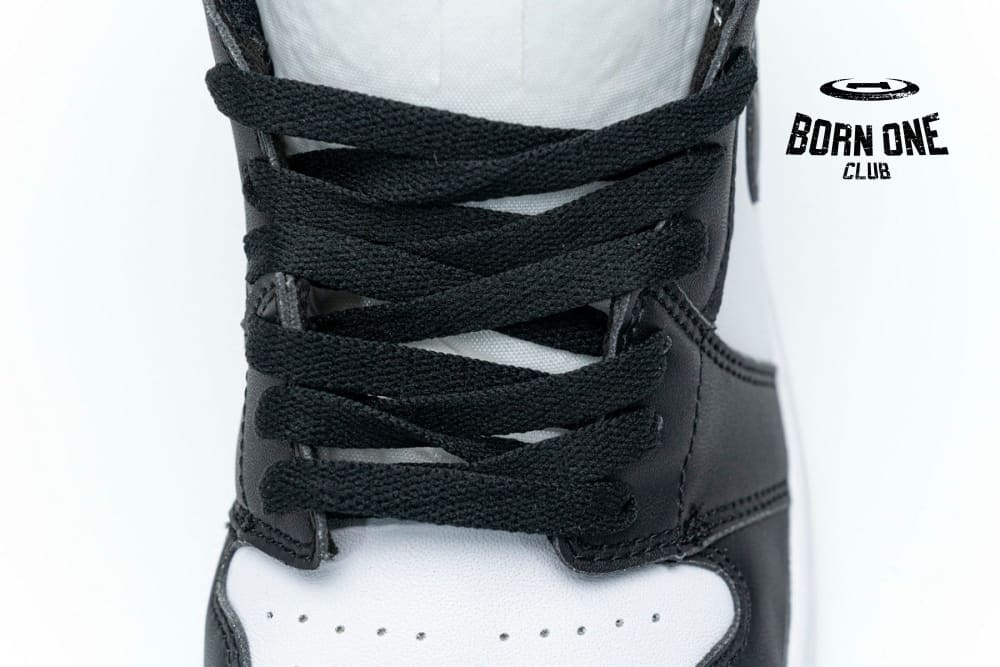 Air Jordan 1 Retro High Black White 555088-010