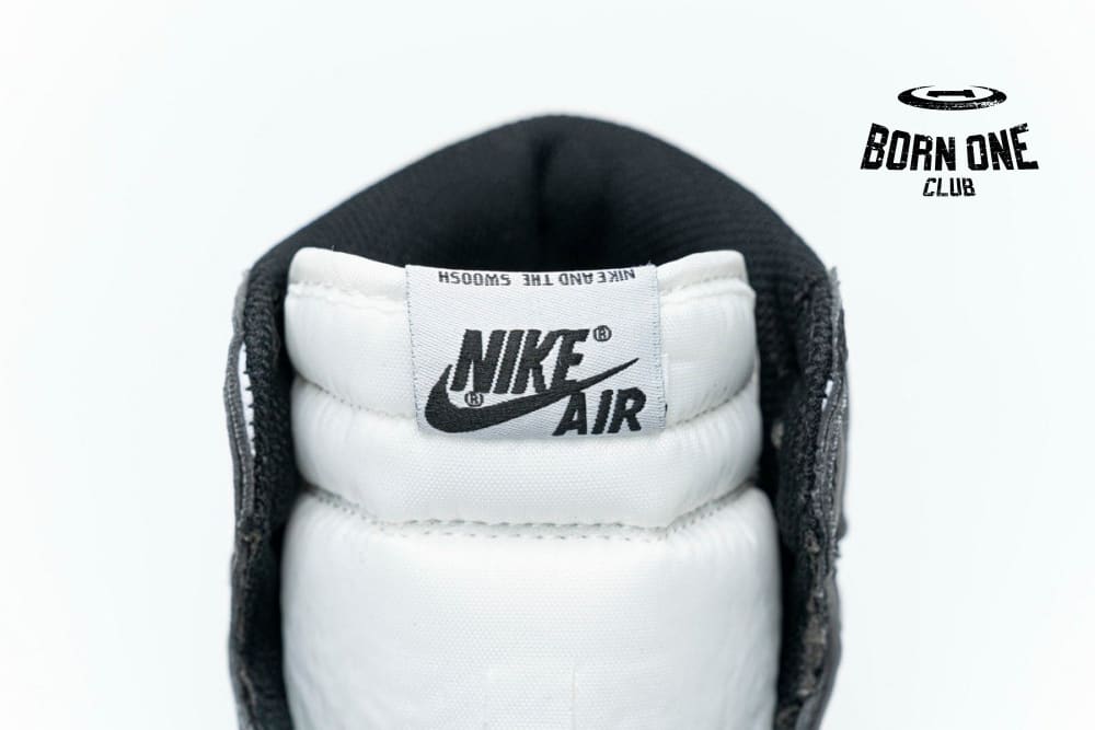 Air Jordan 1 Retro High Black White 555088-010
