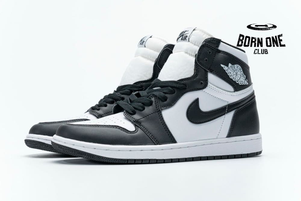 Air Jordan 1 Retro High Black White 555088-010