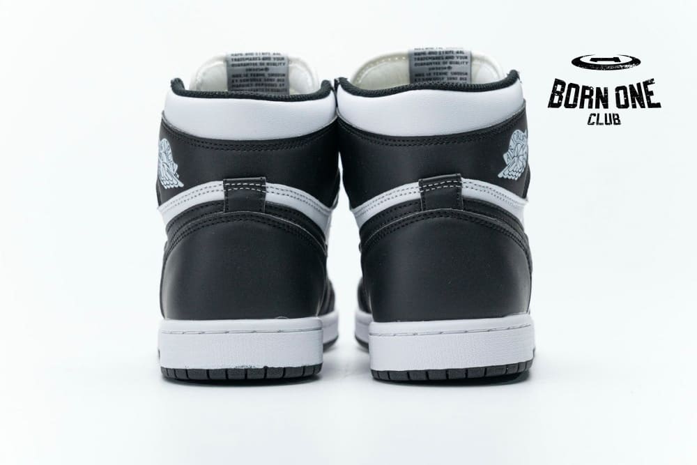 Air Jordan 1 Retro High Black White 555088-010